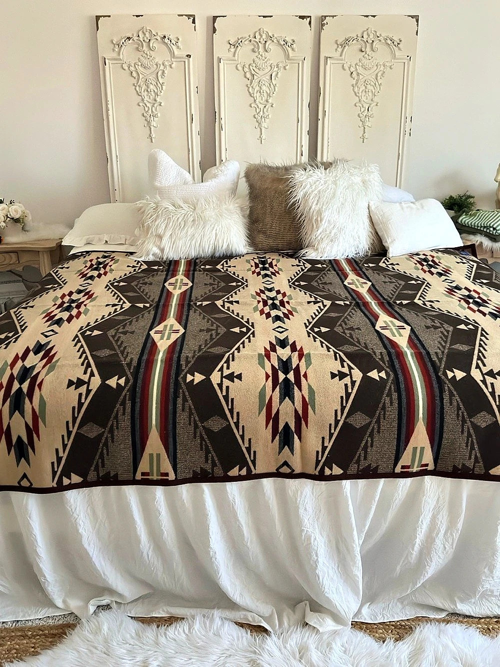 Pendleton “Spirit of the Peoples” Wool Blanket in Brown & Cream, Like New